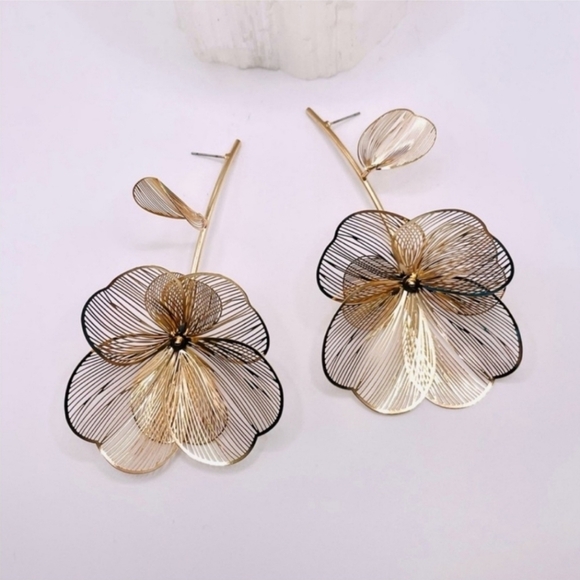ZARA FLOWER EARRINGS GOLD - Picture 4 of 5
